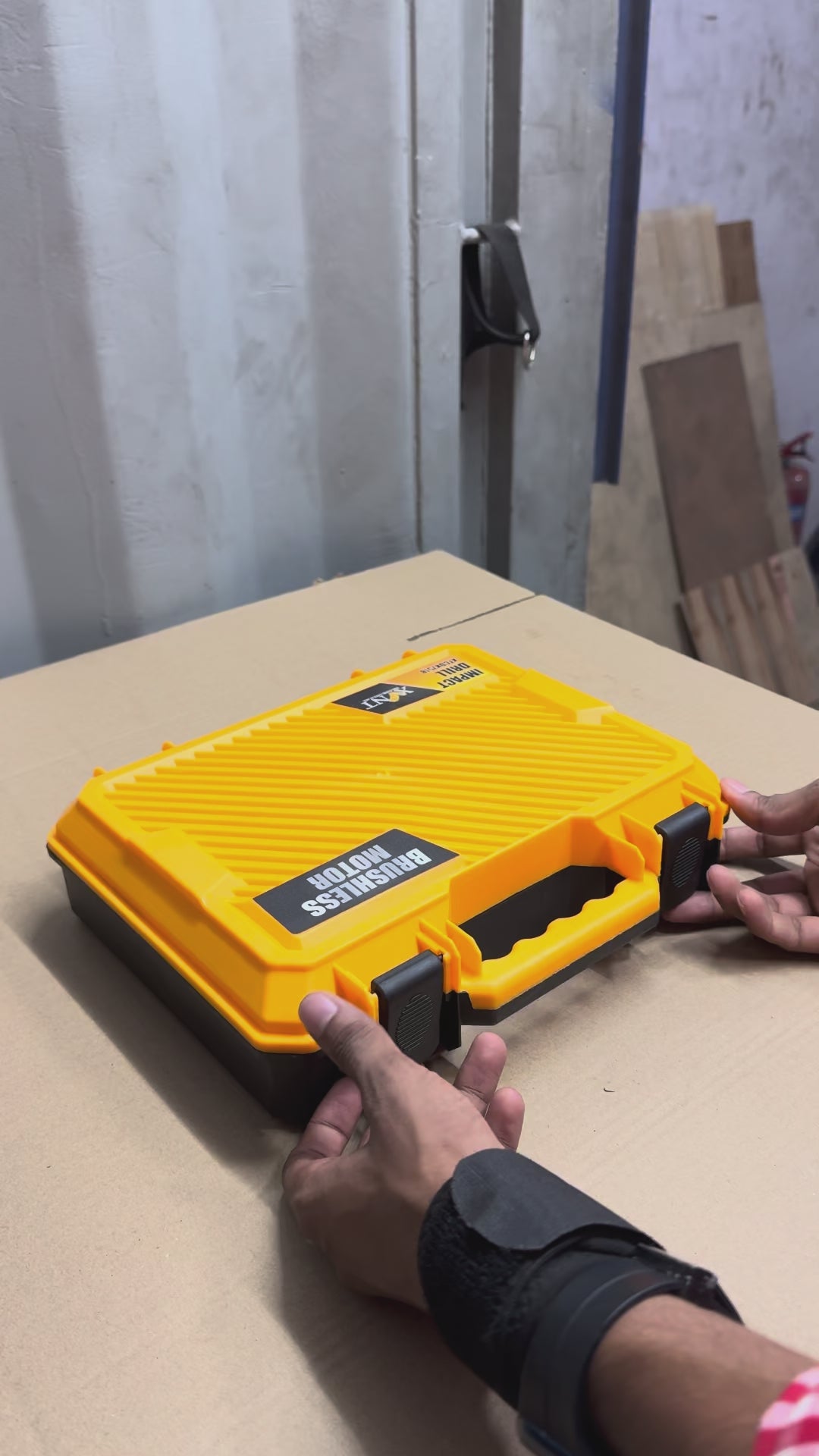 XLNT 18V Brushless Cordless Drill Machine XTCDK7518 – High Torque Lithium-Ion Power Drill Driver Kit for Wood, Metal & Masonry